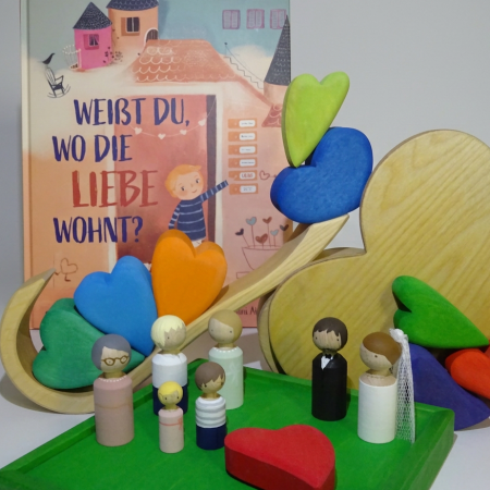peg dolls, Herzpuzzle und Buch 